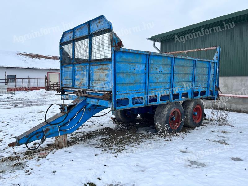 T088 szerves trágyaszóró