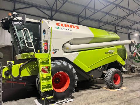 CLAAS TUCANO 450