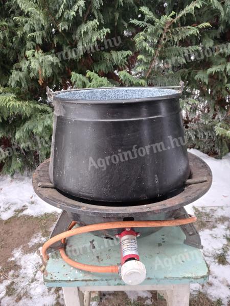 Kerti katlan ajándék bográccsal