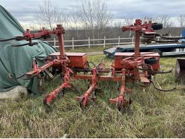 Épített 6 soros, műtrágya adagolós sorközművelő/kultivátor