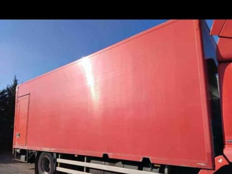 Dobozos felépítmény eladó