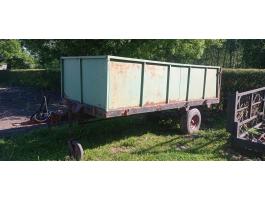 Eladó normál állapotú trágyaszóró