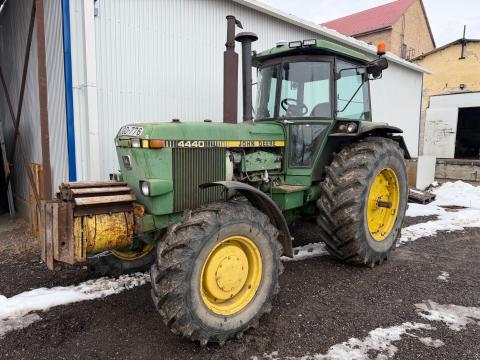 John Deere 4440 automatakormányzással John Deere 4440 automatakormányzással