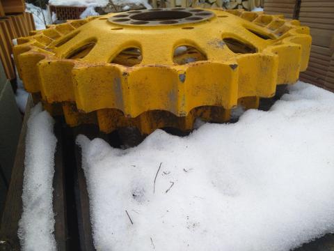 T100 T130 alkatrészek eladók