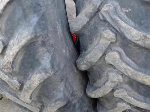 MTZ hátsó gumi 18.4 R34 MTZ hátsó gumi 18.4 R34