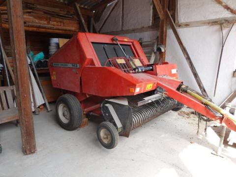 Massey Ferguson 143RF