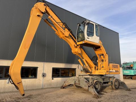 Liebherr A924C / 2009 / 13 605 üzemóra / Lízing 20%-tól