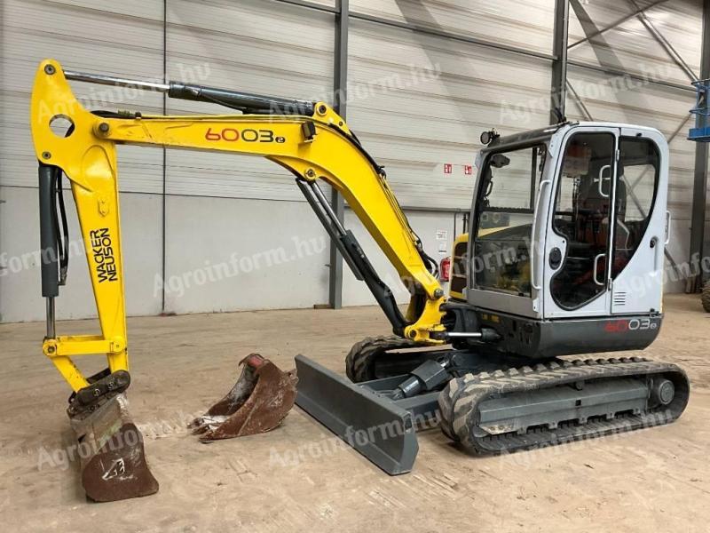 Neuson 6003 / 2017 / 3 096 üzemóra / Lízing 20%-tól