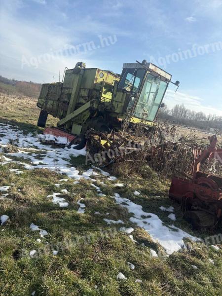 Eladó a képen látható Claas Dominator 105