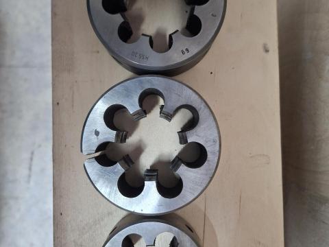 Menetmetsző nagyátmérőjű Menetmetsző nagyátmérőjű