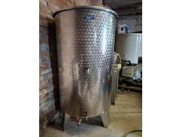 Zottel rozsdamentes acéltartály 3 csappal,  600 l