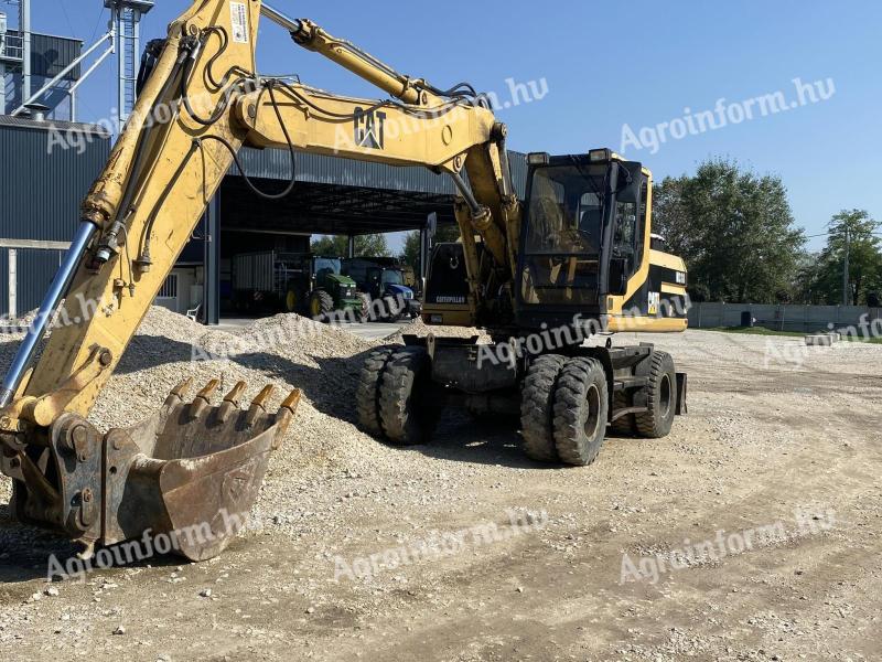 Caterpillar M318 önjáró rakodó eladó