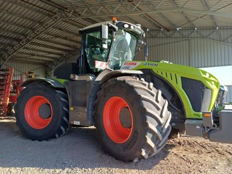 Claas Xerion 4200 Trac eladó Claas Xerion 4200 Trac eladó