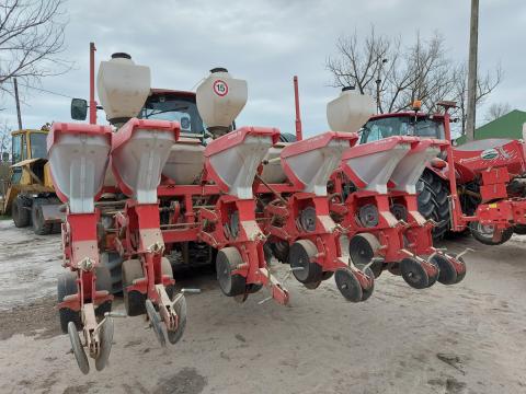 KVERNELAND ACCORD OPTIMA HD 6 soros szemenkéntvetőgép +műtrágyatartály+granulátum