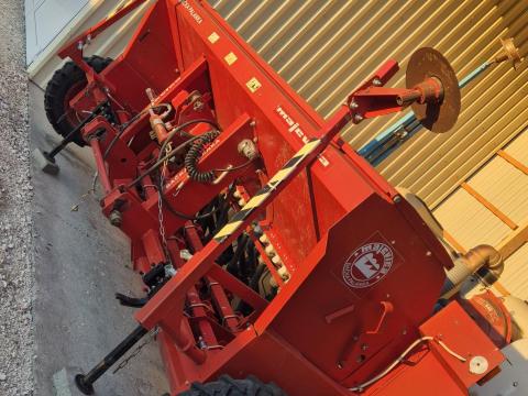 Majevica vetőgép újszerű állapotban Majevica vetőgép újszerű állapotban