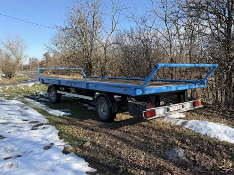 Bálaszállító pótkocsi eladó
