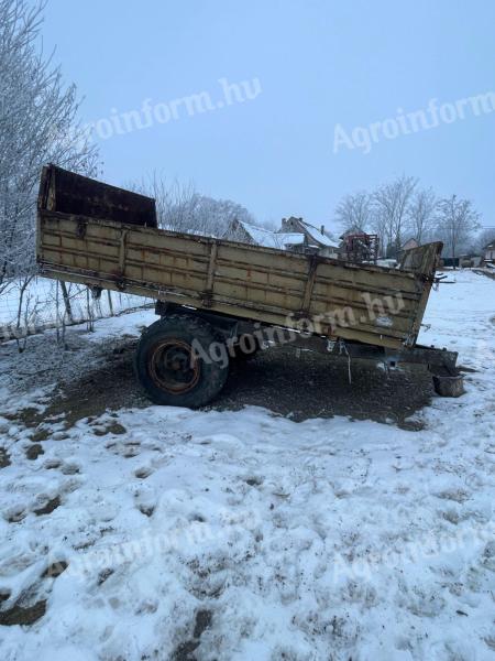 Eladó pótkocsi