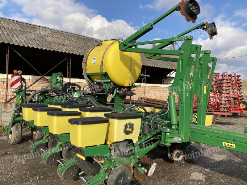 Soronkénti vetőgép John Deere 1775 NT 12S ISOBUS