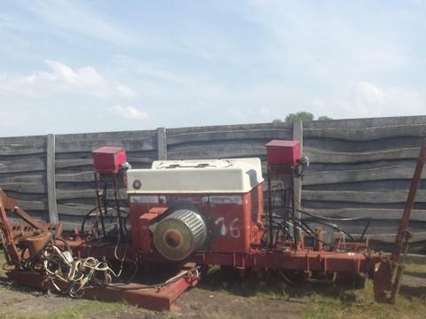 IH Cyclo 800-as szemenkénti vetőgép eladó IH Cyclo 800-as szemenkénti vetőgép eladó