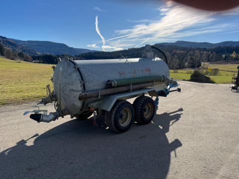 Eladó Bauer 5000 literes szippantó pótkocsi Eladó Bauer 5000 literes szippantó pótkocsi