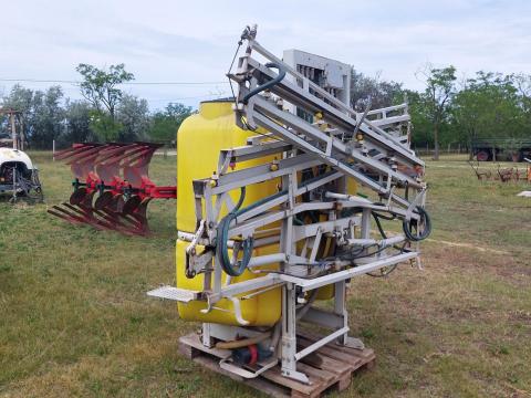 Eladó szántóföldi permetező Jessernigg 1000 hidraulikus Eladó szántóföldi permetező Jessernigg 1000 hidraulikus