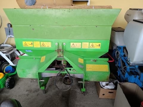 Eladó MS 400-as műtrágyaszóró Eladó MS 400-as műtrágyaszóró