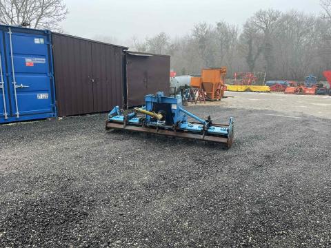 Sicma 3 m fogóborona javításra szoruló állapotban Sicma 3 m fogóborona javításra szoruló állapotban