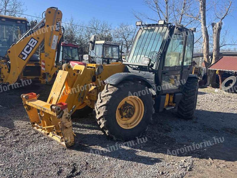 Jcb 530 70 teleszkópos rakodó