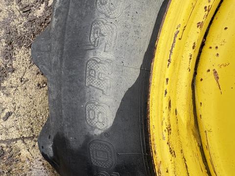 Eladó Taurus Szerelt kerék 20.8 R 38 Eladó Taurus Szerelt kerék 20.8 R 38