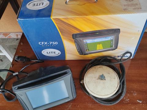 Trimble CFX-750 sorvezető GPS eladó Trimble CFX-750 sorvezető GPS eladó