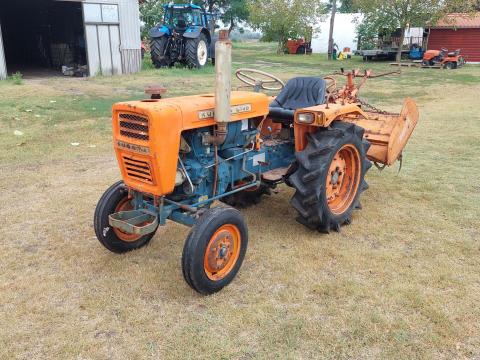 Eladó traktor Kubota L140