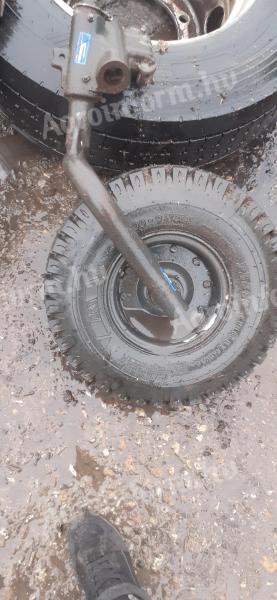 Kuhn Multimaster 151T mankókerék, 2 db eladó