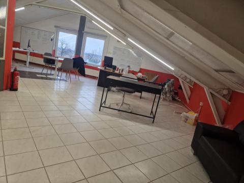 Kiadó iroda Halásztelken