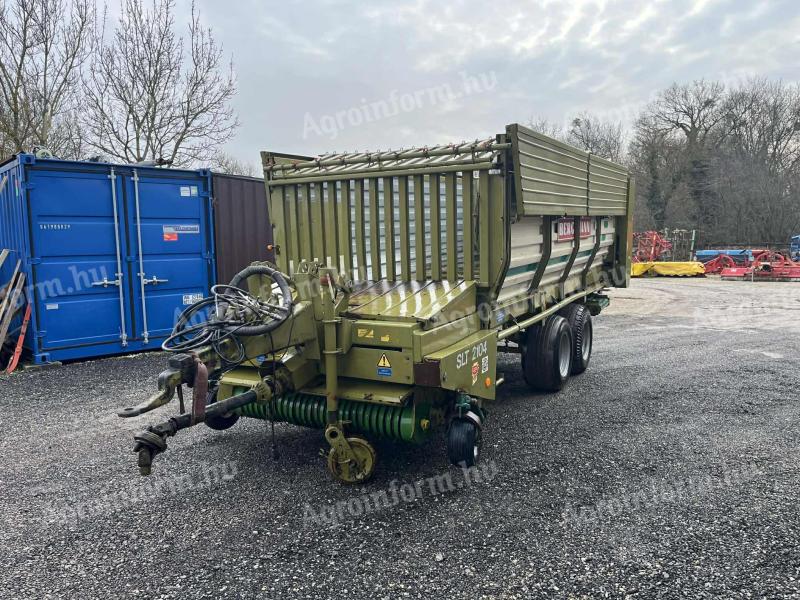 Bergmann SLT 2104 rendfelszedő-takarmány kiosztókocsi