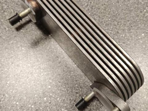 Perkins olajhűtő, F033463 (Timberjack)