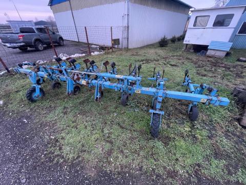 Omikron 6 soros sorközművelő Omikron 6 soros sorközművelő