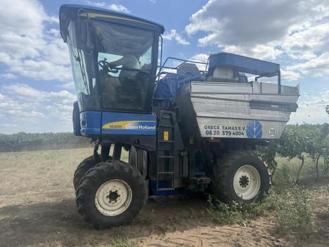 New Holland Braud VL 620 szőlőkombájn New Holland Braud VL 620 szőlőkombájn