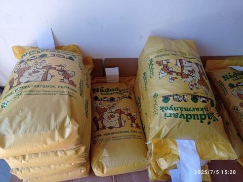 Tápok és haszonállat-tartási kiegészítők értékesítése és szállítása Tápok és haszonállat-tartási kiegészítők értékesítése és szállítása