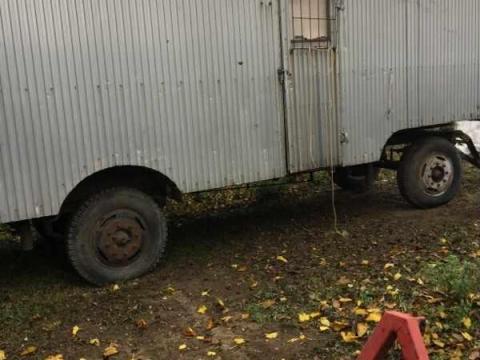 MG-i zárt pótkocsi eladó