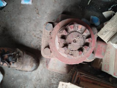 Eladó vonószem és vonófej traktorokhoz