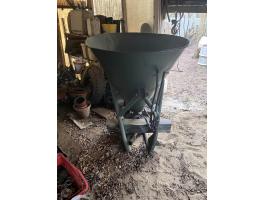 Műtrágyaszóró eladó jó műszaki állapotban