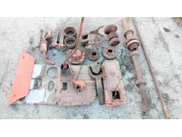 T-150 traktor alkatrészek eladók