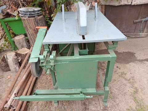 Eladó traktor hajtású körfűrész új kardánnal