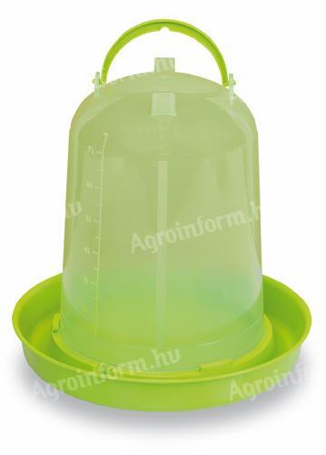 Baromfi önitató lábakkal