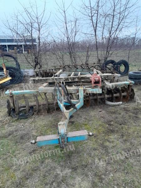 Vontatott V tárcsa eladó