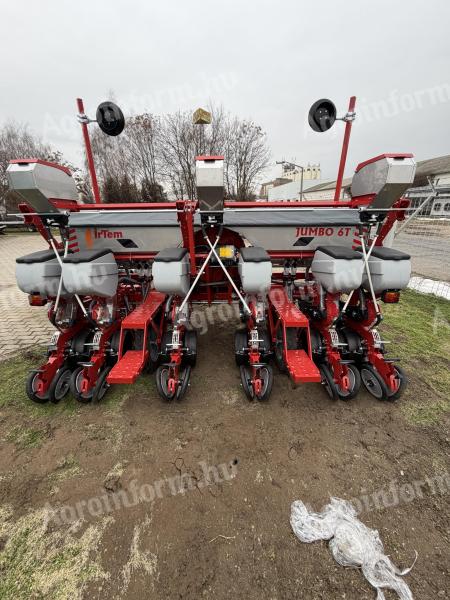 Irtem 6 soros, dupla tárcsás, szemenkénti vetőgép Jumbo 900 l műtrágya tartállyal, vetésellenőrzővel, még kiállítási áron