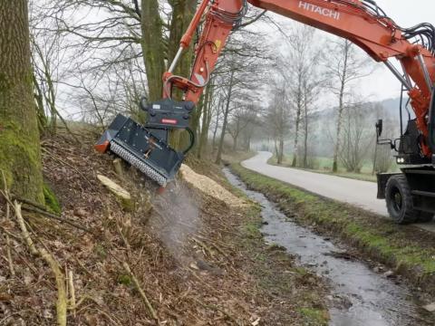 TMC THE 100 erdészeti mulcsozó