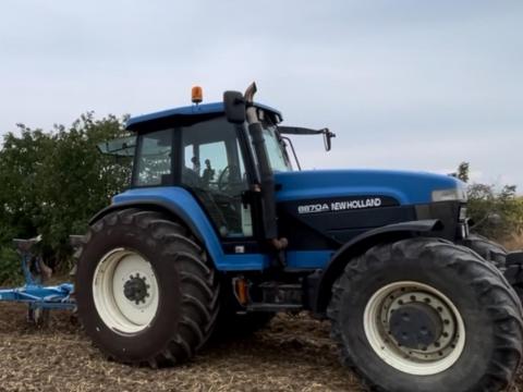 New Holland 8870 A traktor eladó New Holland 8870 A traktor eladó