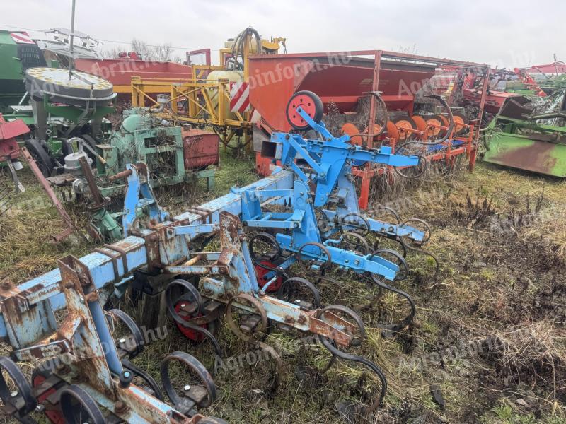 MONOSEM 6 soros rúgóskapás sorközművelő kultivátor