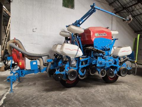 Eladó Monosem NX ME Monoshox 8 soros, ISOBUS-os vontatott vetőgép